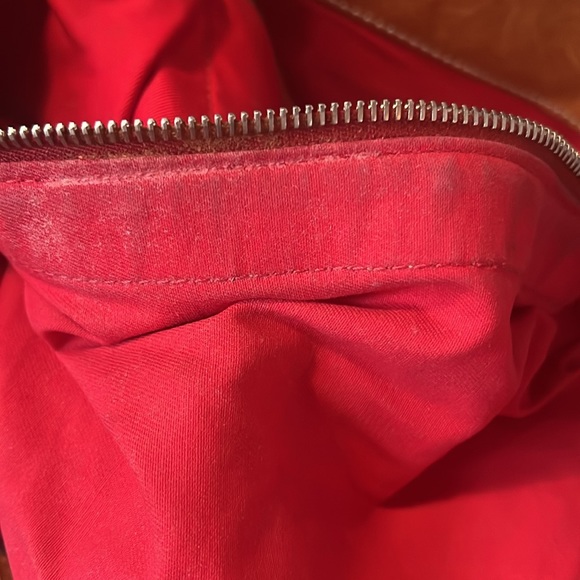 Dooney and Bourke pebble, leather red interior three sections - Picture 8 of 9